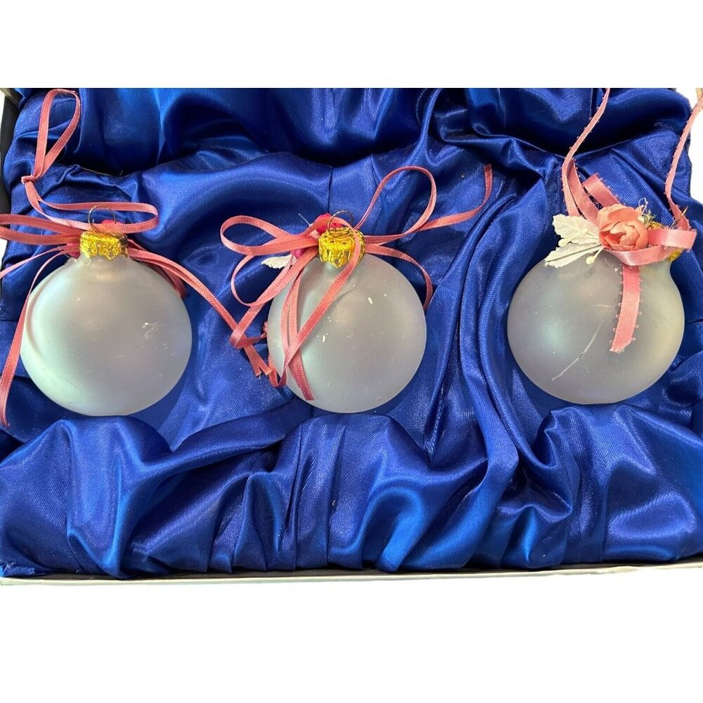 3 clear frosted glass ball ornaments satin christmas round w/Flower Decor 2.5”